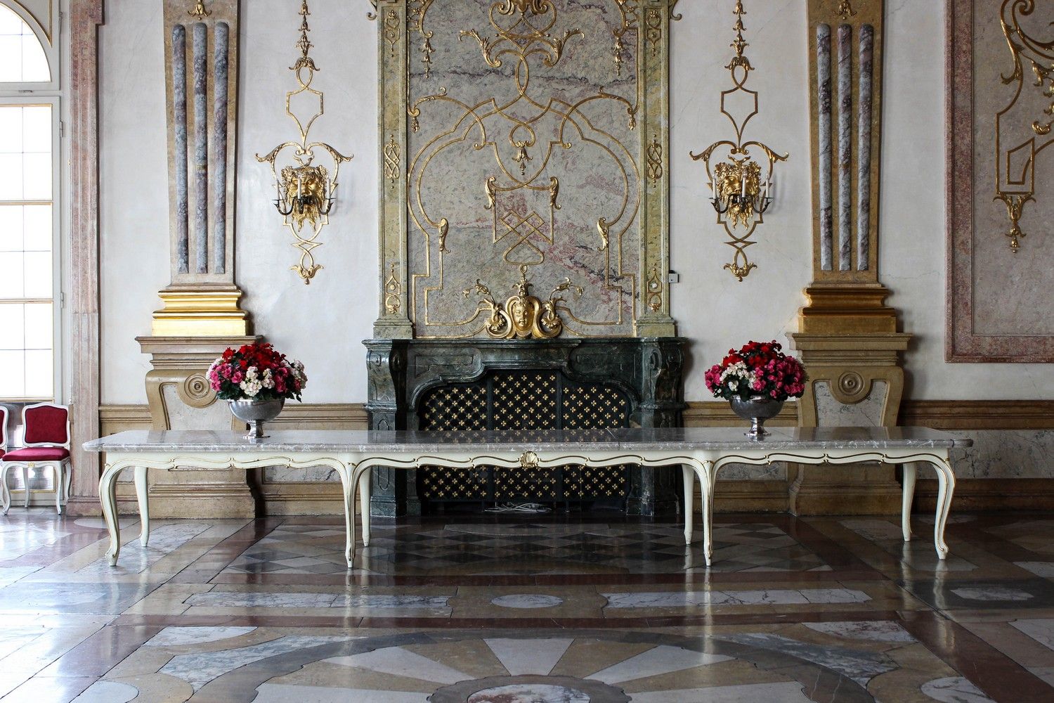 De Marble Hall in Schloss Mirabell