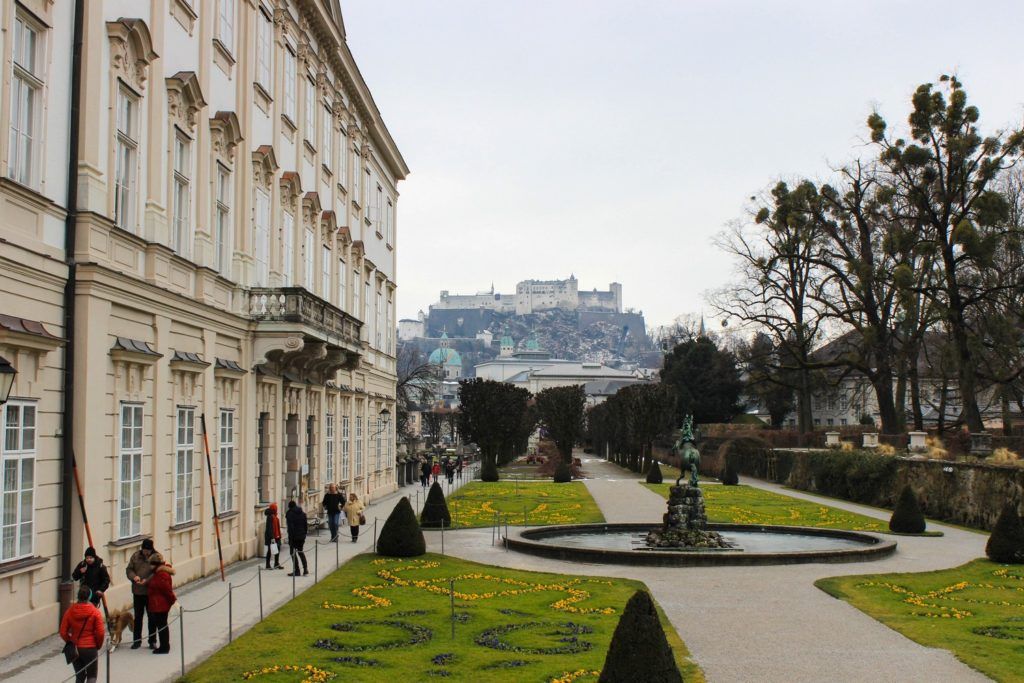 De paleistuin van Schloss Mirabell in Salzburg