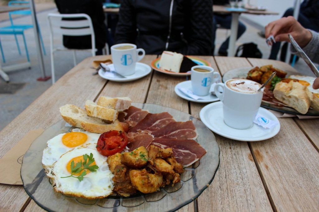 Ontbijt bij La Mas Bonita in Valencia