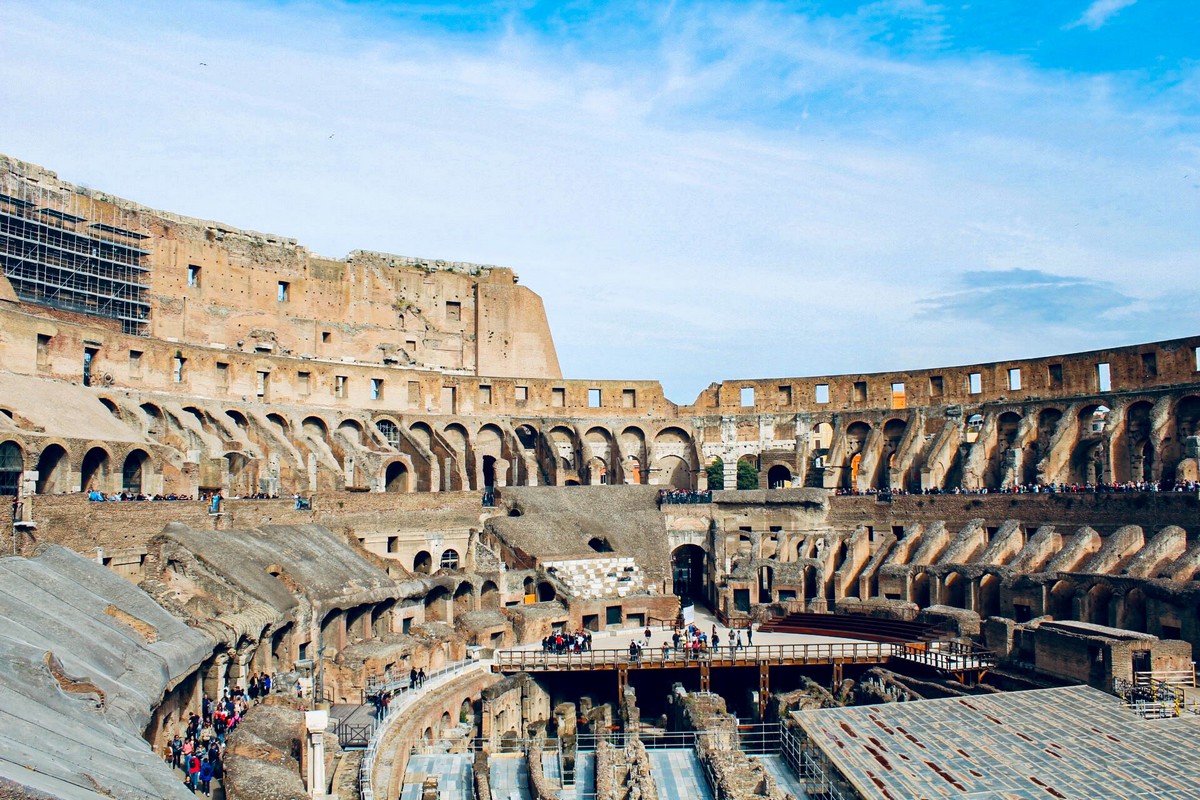 Binnenkant van het Colosseum in Rome