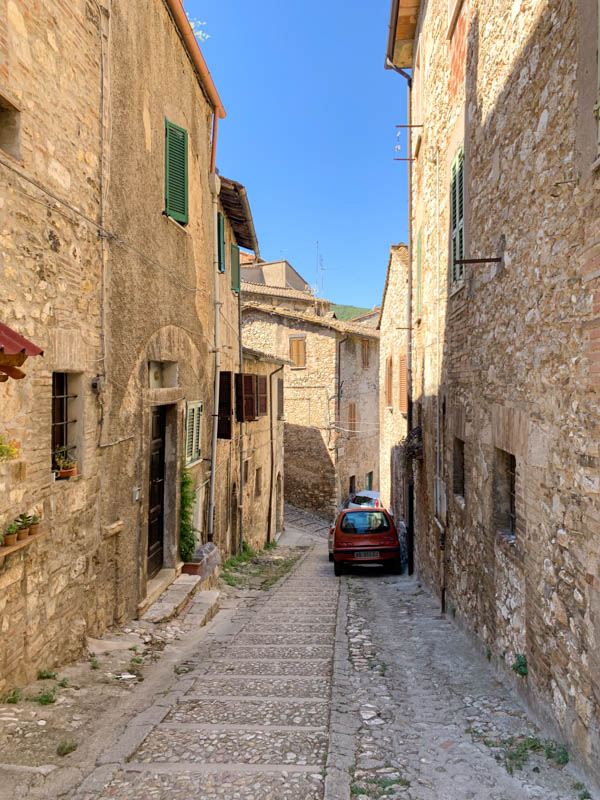 Middeleeuws dorpje Narni in Umbrië, Italië